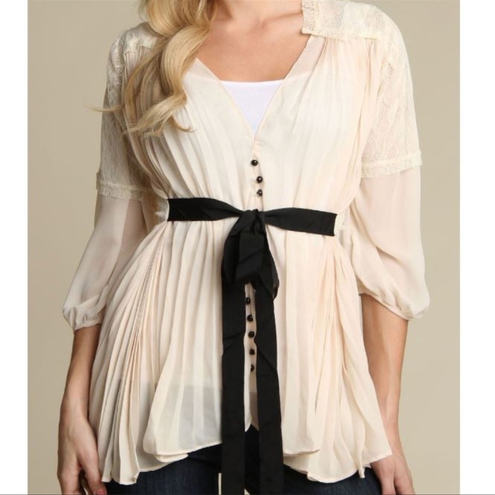 3for$15 Freeway Pleated Belted Lace Top in Ivory